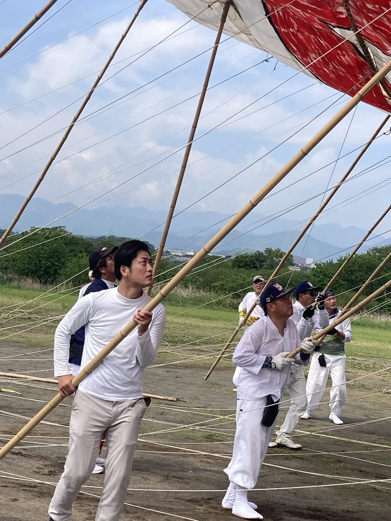 大凧揚げ